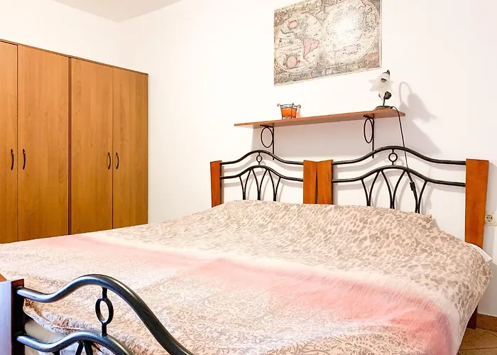 Sincic Διαμέρισμα *